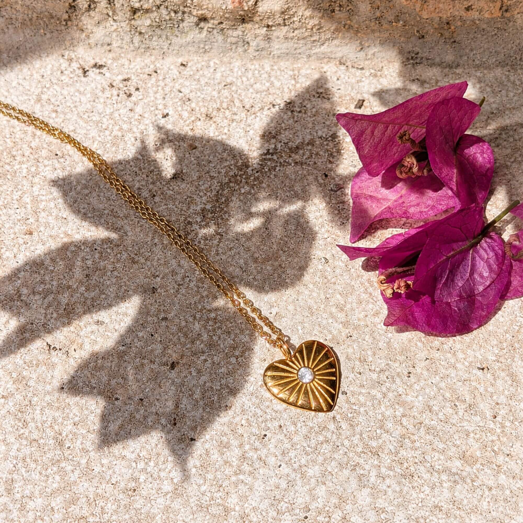 Heart Burst Bond - Necklace and Charm Set